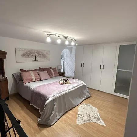 Apartment Hombre De Piedra House *