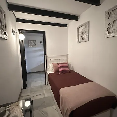 Apartment Hombre De Piedra House Seville